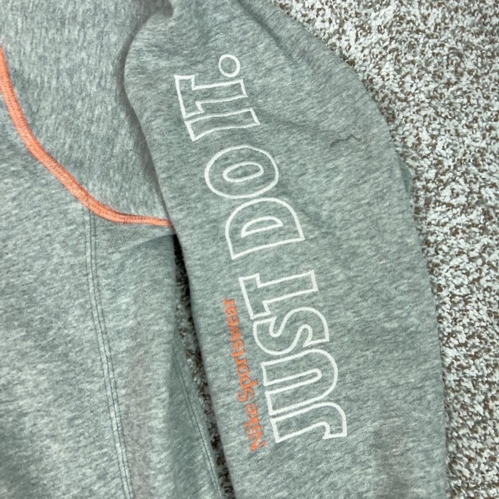 Nike Hoodie Mens XL Gray Pullover Sweatshirt Just Do It Logo Sportswear Sweater - Picture 2 of 11